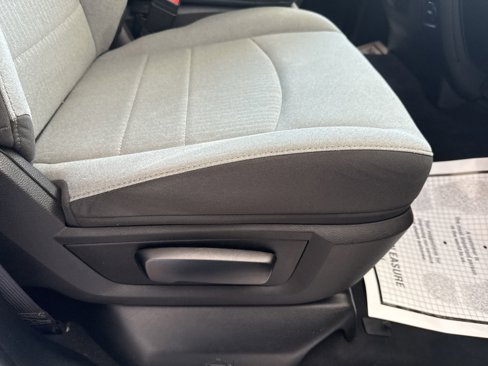 Used 2022 RAM 1500 Classic SLT image 18