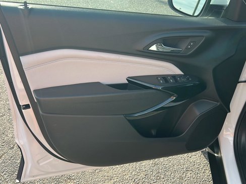 New 2025 Chevrolet Trax LT w/ Driver Confidence Package image 16