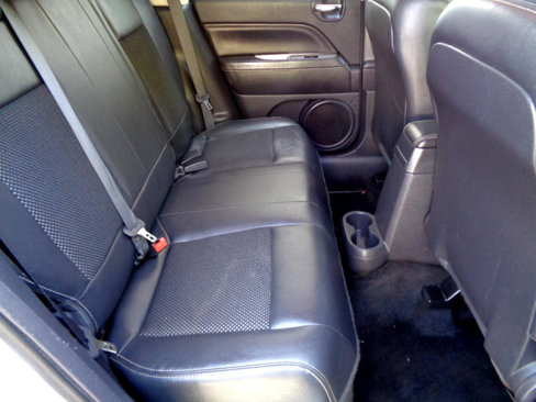Used 2016 Jeep Compass Latitude image 28