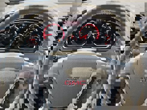 Used 2016 GMC Acadia SLT image 19