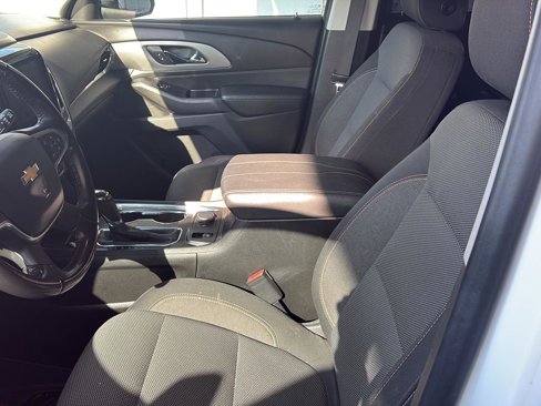 Used 2018 Chevrolet Traverse LT image 13