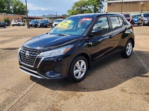 Certified 2025 Nissan Kicks Play S image 22