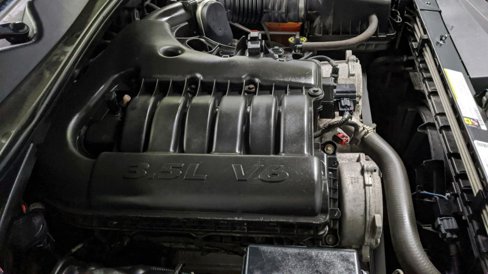 Used 2010 Dodge Challenger SE image 24