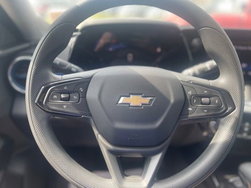 Used 2024 Chevrolet Trax LT image 16