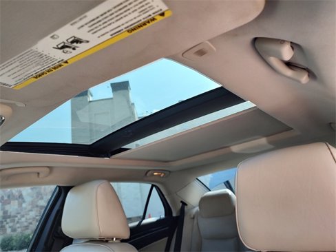 Used 2017 Chrysler 300 C image 29