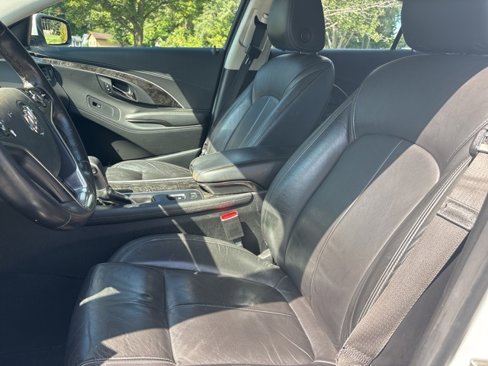 Used 2016 Buick LaCrosse Sport Touring image 14