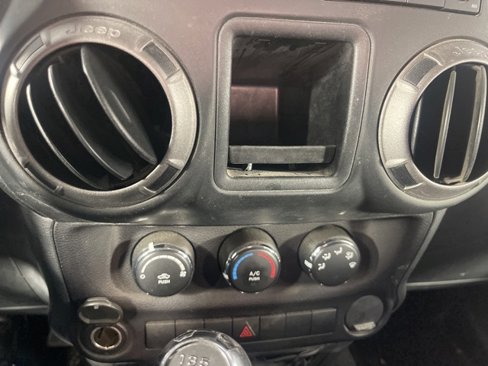 Used 2016 Jeep Wrangler Sport image 46