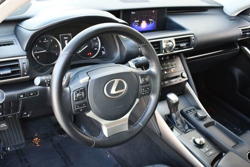 Used 2018 Lexus IS 300 image 37