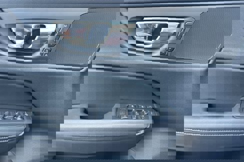Certified 2025 Volvo S60 B5 Core image 15