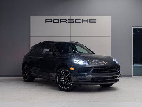 Certified 2021 Porsche Macan image 9