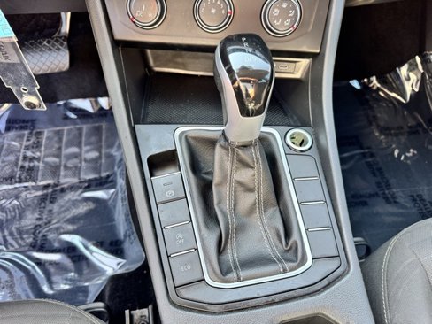 Certified 2024 Volkswagen Jetta S image 25