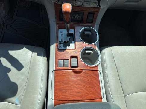 Used 2010 Toyota Highlander Limited image 32