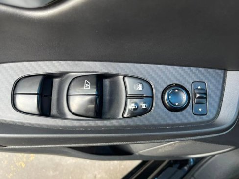 Used 2021 Nissan Sentra SV image 16