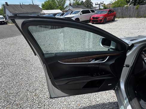 Used 2013 Cadillac XTS Luxury image 22