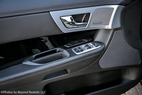 Used 2015 Jaguar XF Sport image 23