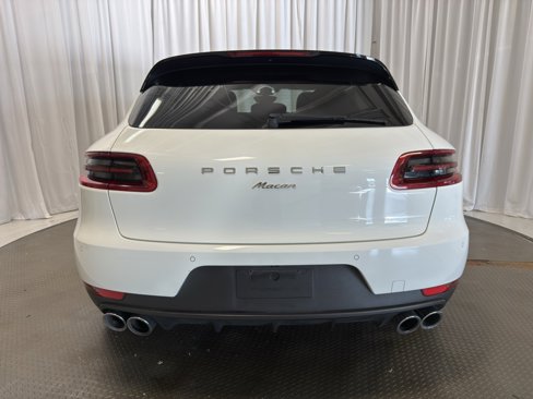 Certified 2018 Porsche Macan Sport Edition image 6
