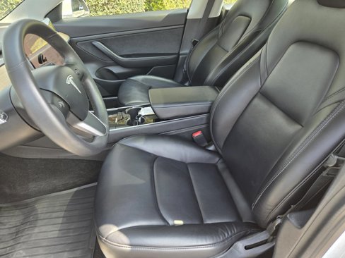 Used 2020 Tesla Model 3 Standard Range Plus image 17