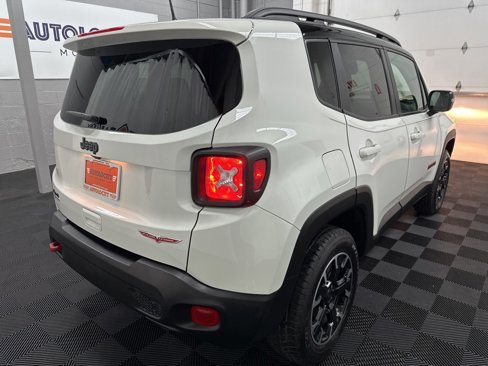 Used 2023 Jeep Renegade Trailhawk image 10