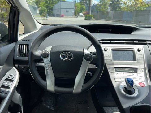 Used 2014 Toyota Prius Two image 7