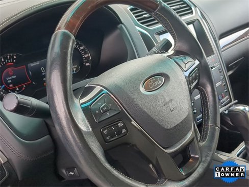 Used 2017 Ford Explorer Platinum image 31