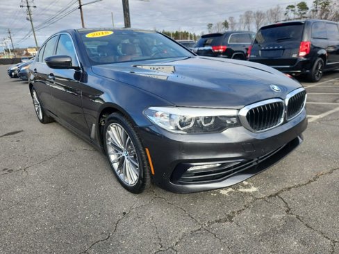 Used 2018 BMW 530i xDrive w/ Premium Package image 2