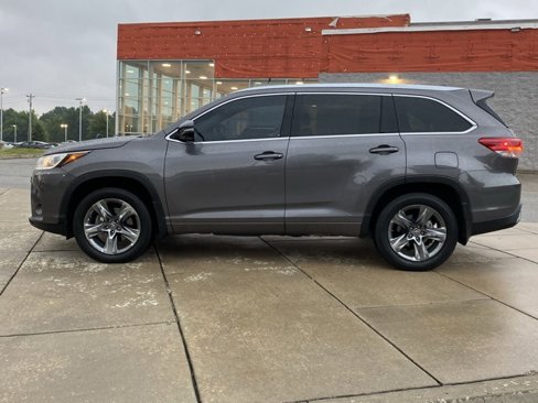 Used 2017 Toyota Highlander Limited image 4