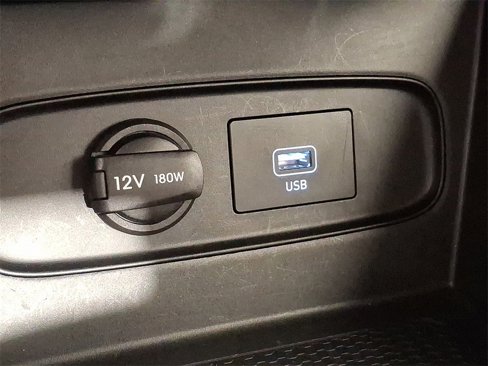 Used 2020 Hyundai Venue SE image 24
