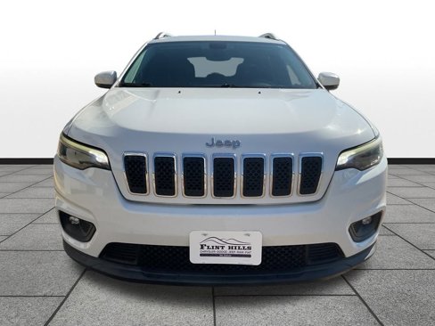 Used 2019 Jeep Cherokee Latitude Plus w/ Comfort/Convenience Group image 8