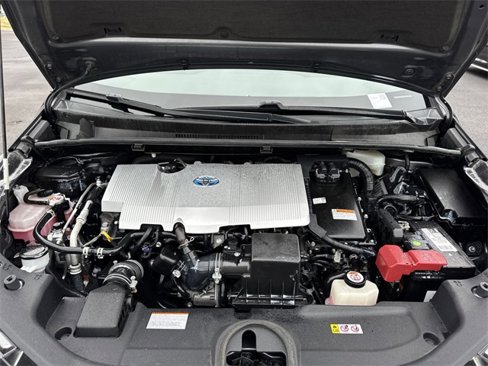 Used 2021 Toyota Prius LE image 21