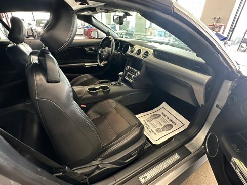 Used 2020 Ford Mustang Premium image 37