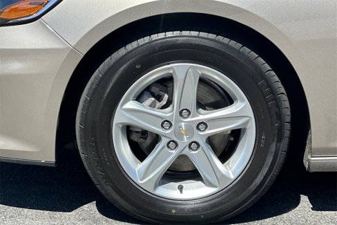 Used 2022 Chevrolet Malibu LT image 23