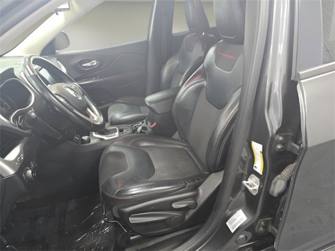 Used 2015 Jeep Cherokee Trailhawk w/ Cold Weather Group image 3