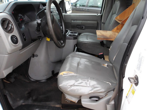 Used 2010 Ford E-250 and Econoline 250 image 5