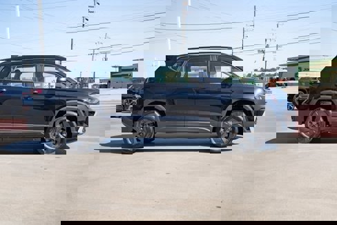 New 2025 Volkswagen Taos S image 7