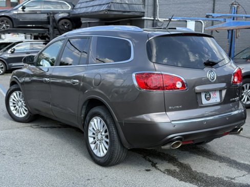 Used 2011 Buick Enclave CXL image 5