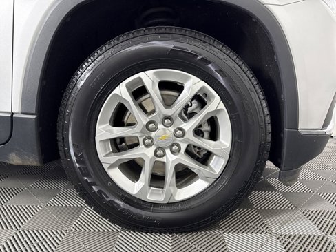 Used 2021 Chevrolet Traverse LT image 10