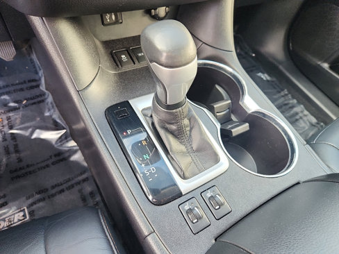 Used 2015 Toyota Highlander XLE image 17