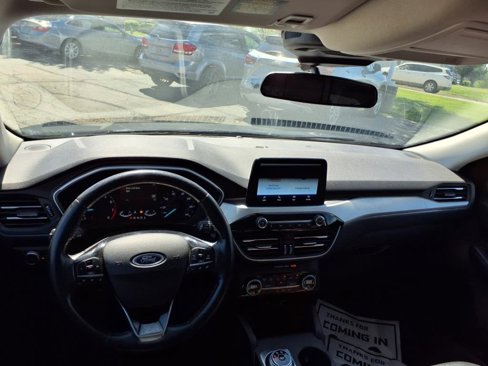 Used 2021 Ford Escape SEL image 9