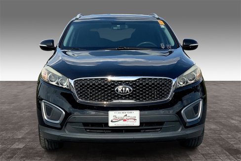 Used 2016 Kia Sorento LX image 4