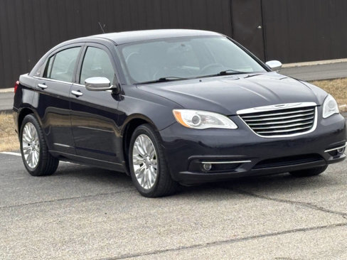 Used 2012 Chrysler 200 Limited image 2