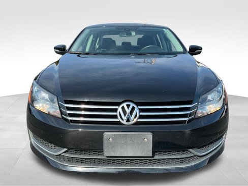 Used 2015 Volkswagen Passat 1.8T S image 8