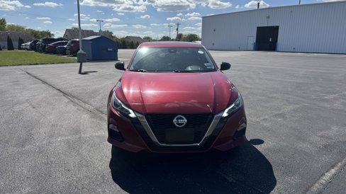 Used 2020 Nissan Altima 2.5 SR w/ Premium Package image 2