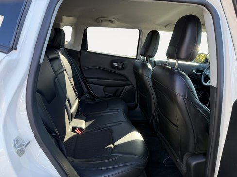 Used 2018 Jeep Compass Latitude w/ Popular Equipment Group image 18
