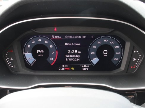 Used 2024 Audi Q3 2.0T Premium image 38
