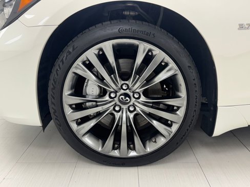 Used 2019 INFINITI Q70 Luxe image 42