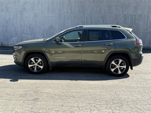 Used 2019 Jeep Cherokee Limited image 9