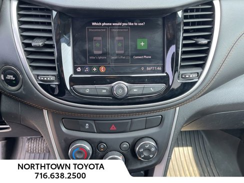 Used 2020 Chevrolet Trax LT w/ LT Convenience Package image 22