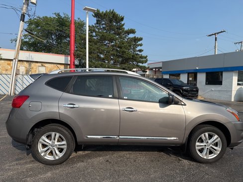 Used 2015 Nissan Rogue S image 2