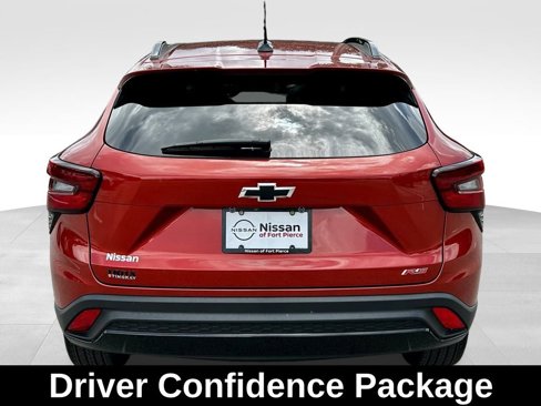 Used 2024 Chevrolet Trax RS w/ Sunroof Package image 5