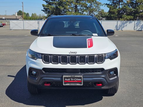 Used 2024 Jeep Compass Trailhawk image 6